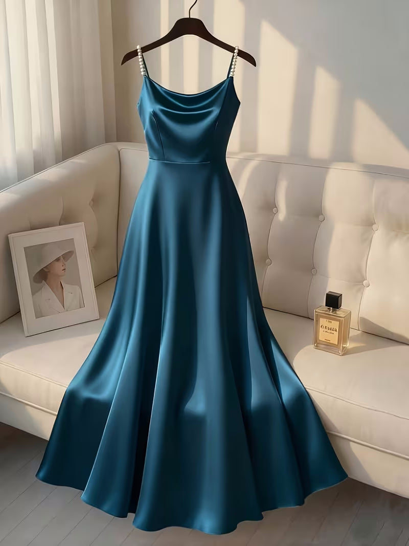 Relaxed Elegance Midi Dress